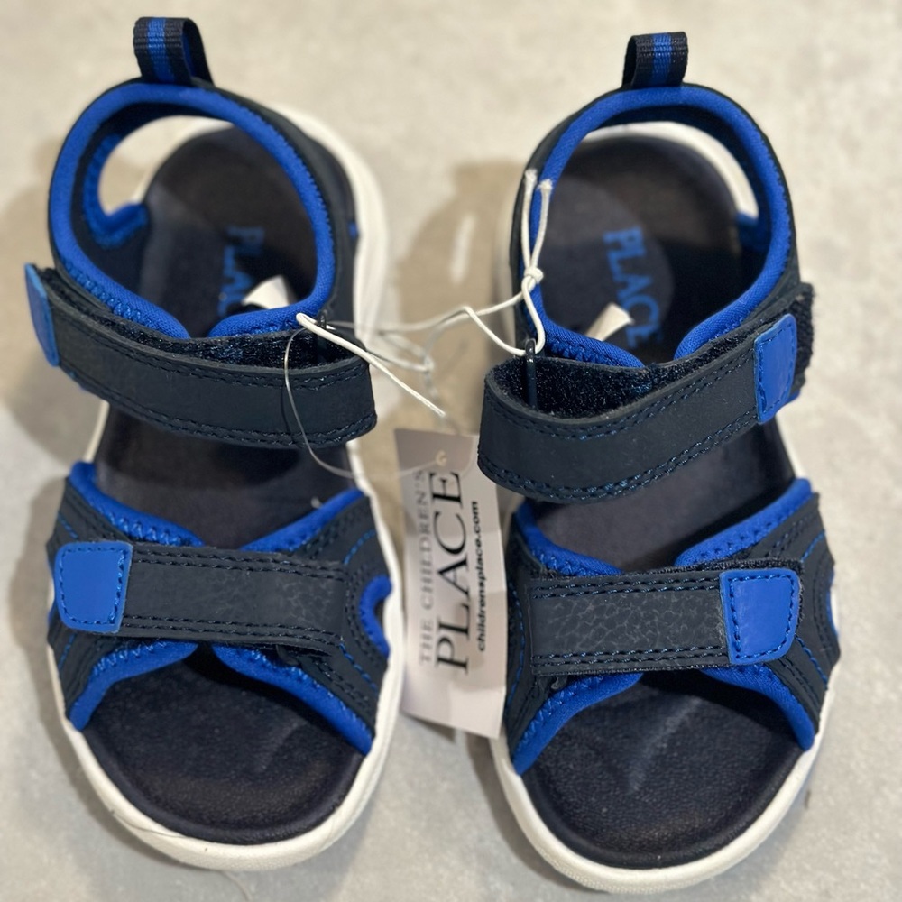 Children’s Place Waterproof Velcro Sandals - 9T